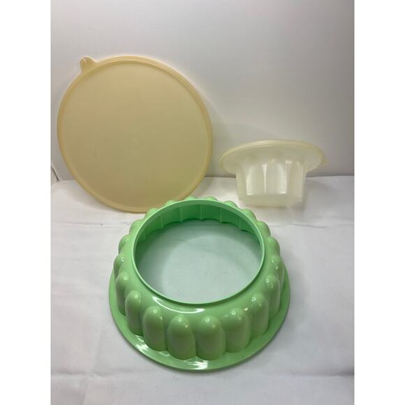Vintage Tupperware Jello Jell-N-Serve Bundt Mold Mint Green Insert Lid 1202-6 - Picture 4 of 5